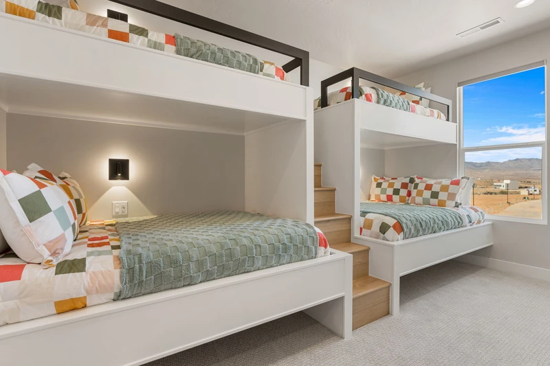 2 Twin/Double Bunks