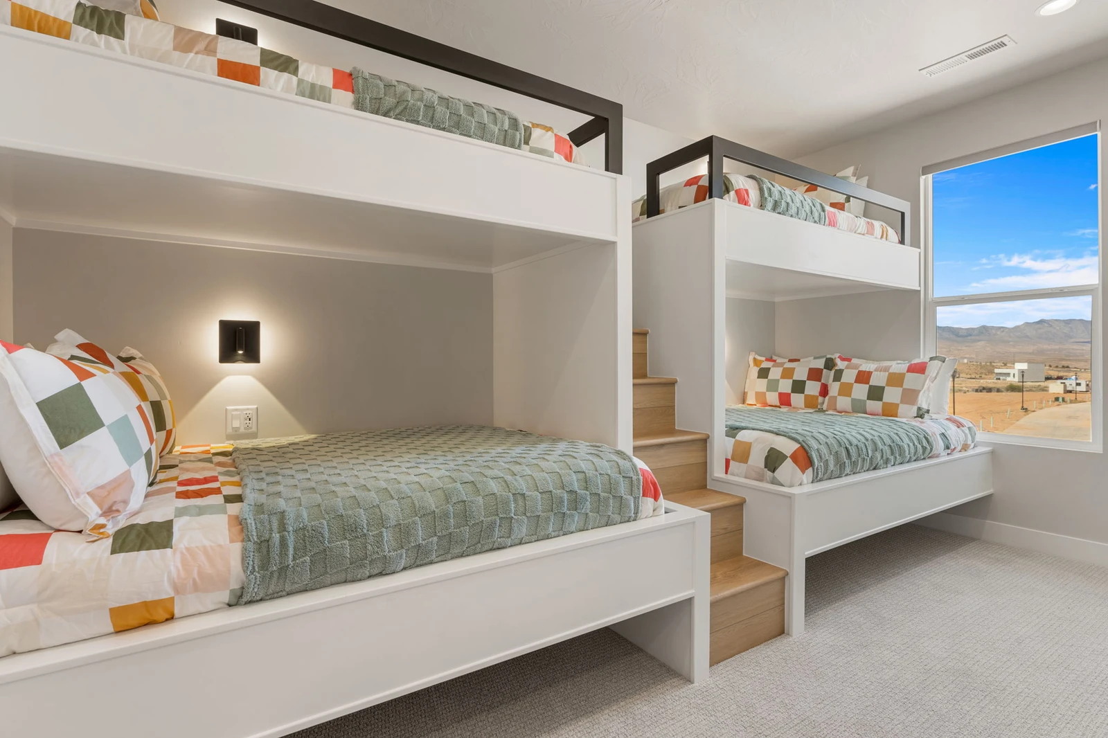 2 Twin/Double Bunks