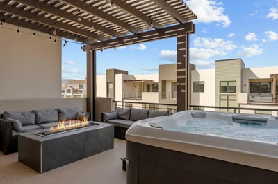 Private Hot Tub + Fire Table
