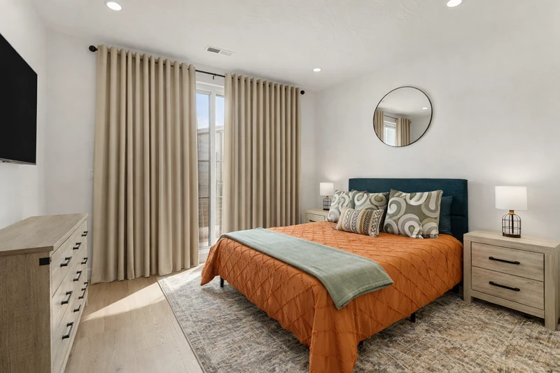 Queen Bedroom