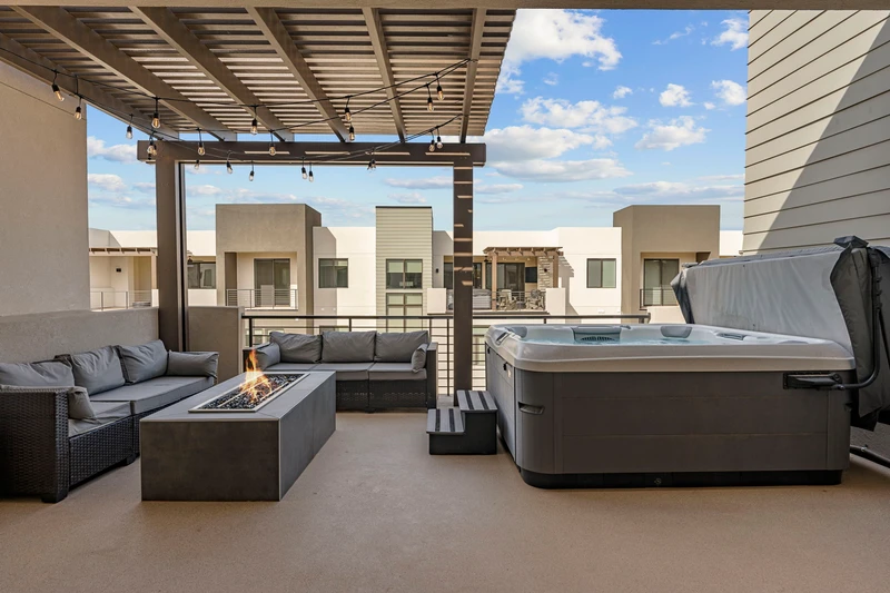 Private Hot Tub + Fire Table
