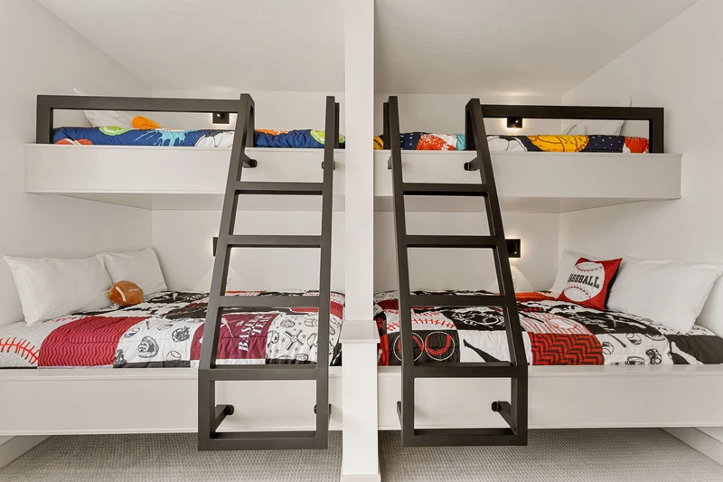 3 Twin/Double Bunks