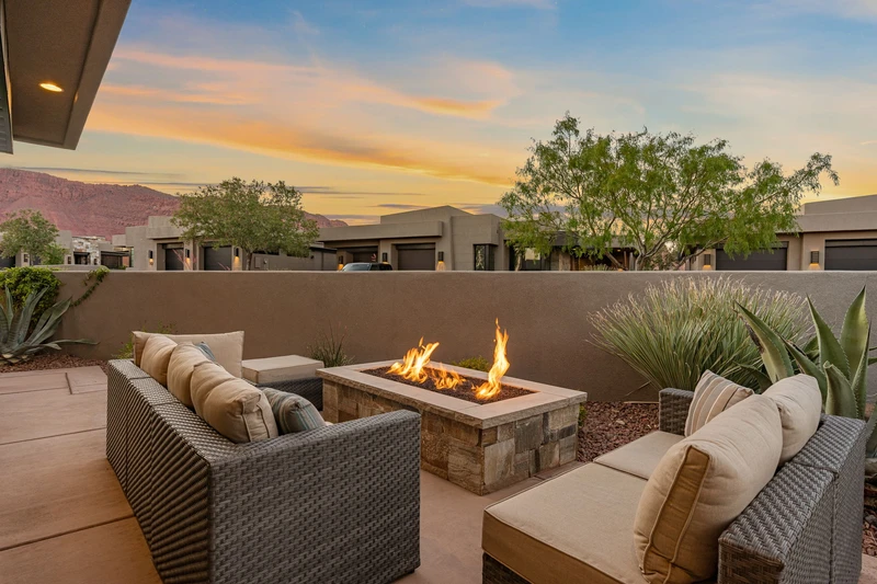 4-web-or-mls-1355-snow-canyon-pkwy-24