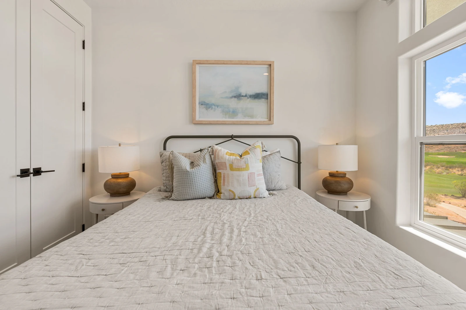 Queen Bedroom