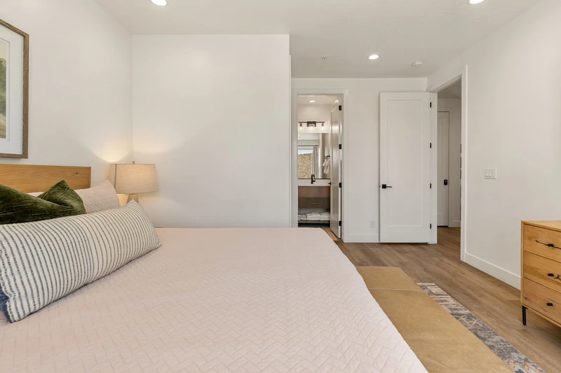 King Bedroom