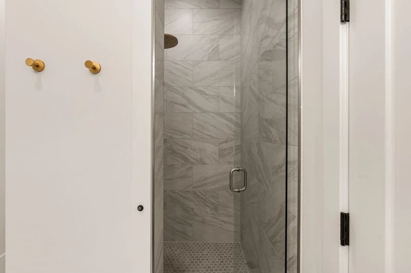 Unit B - Bathroom