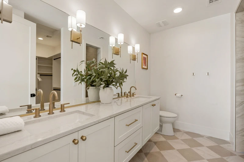 Unit C - Bathroom