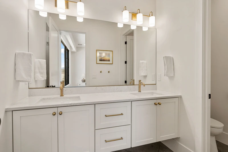 Unit C - Bathroom
