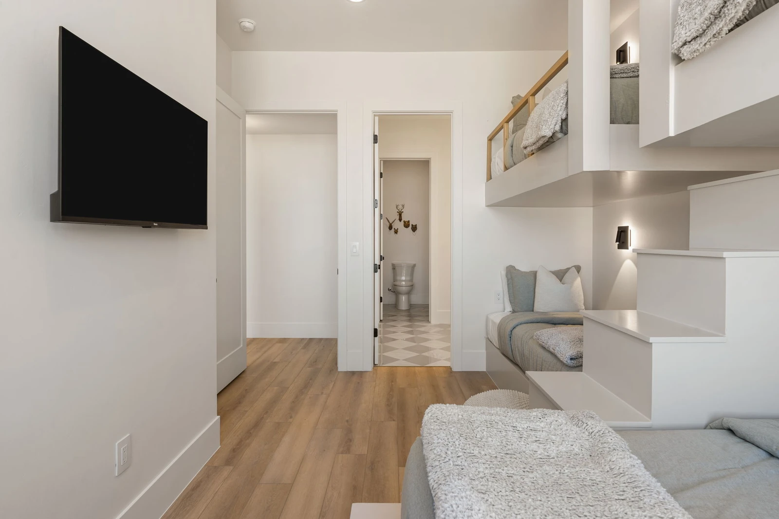 Unit A - Twin/Double + Twin/Twin Bunk