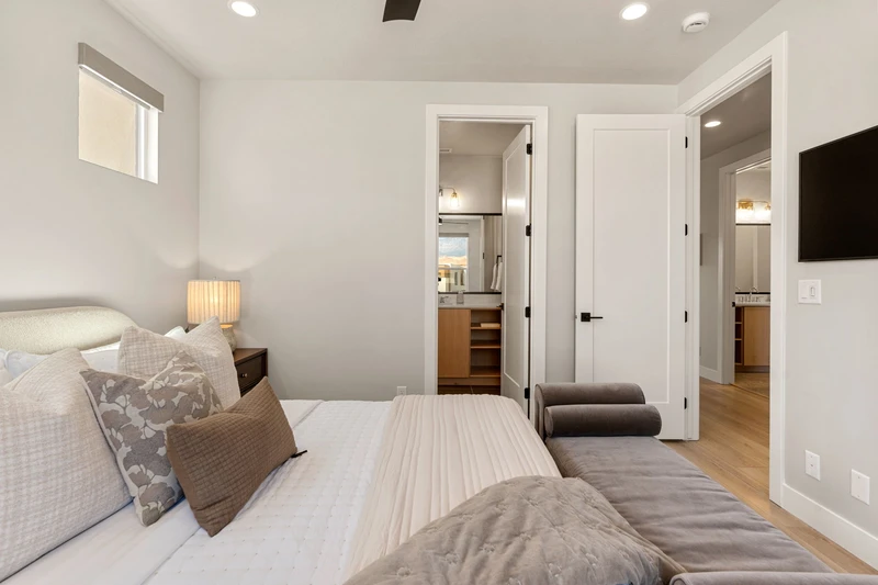 King Bedroom