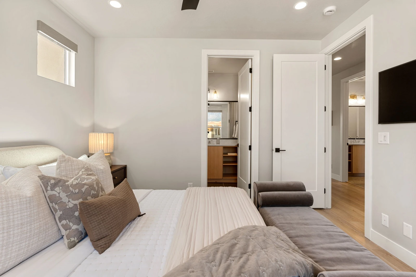 King Bedroom