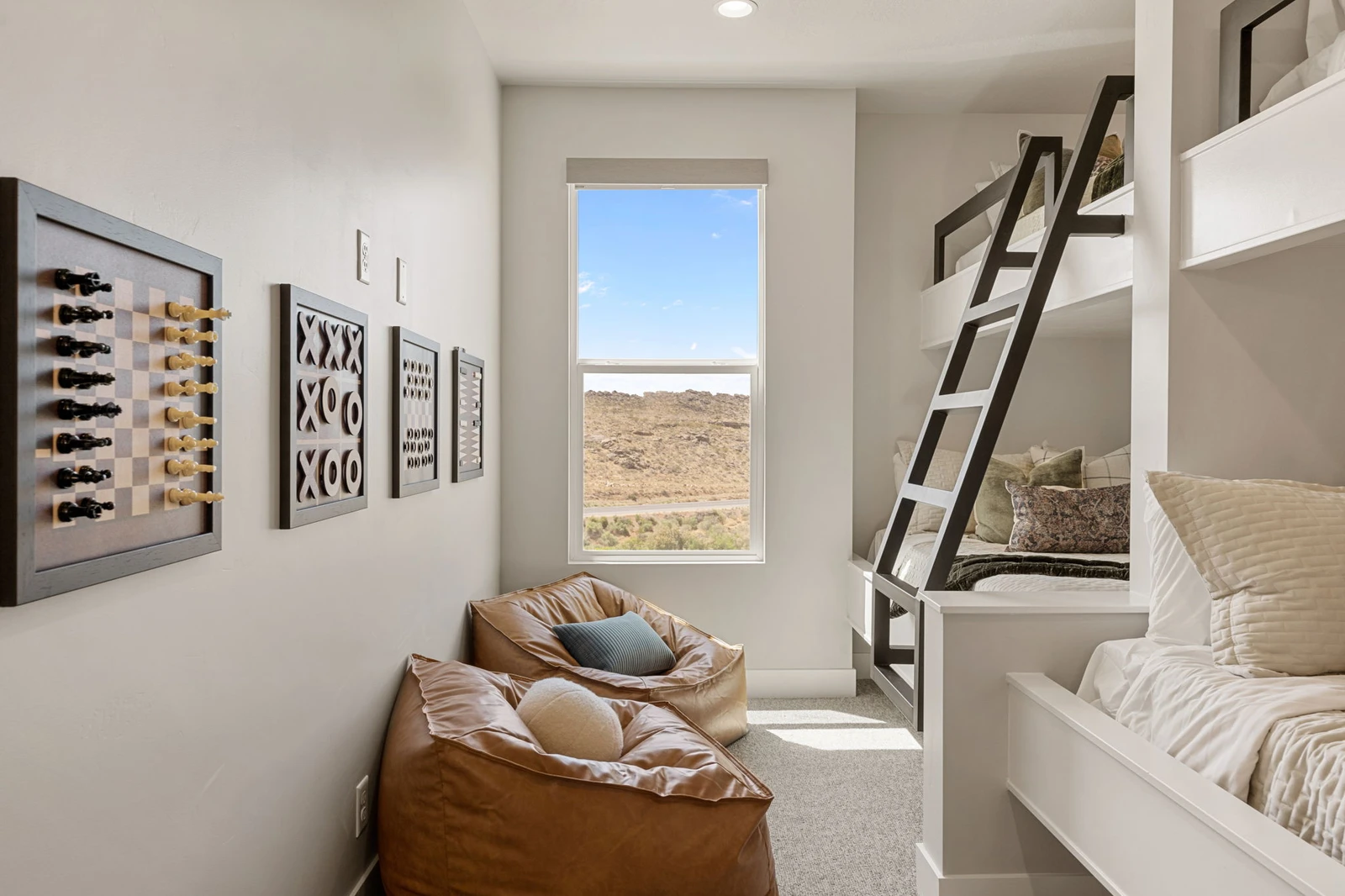 3 Twin/Double Bunks