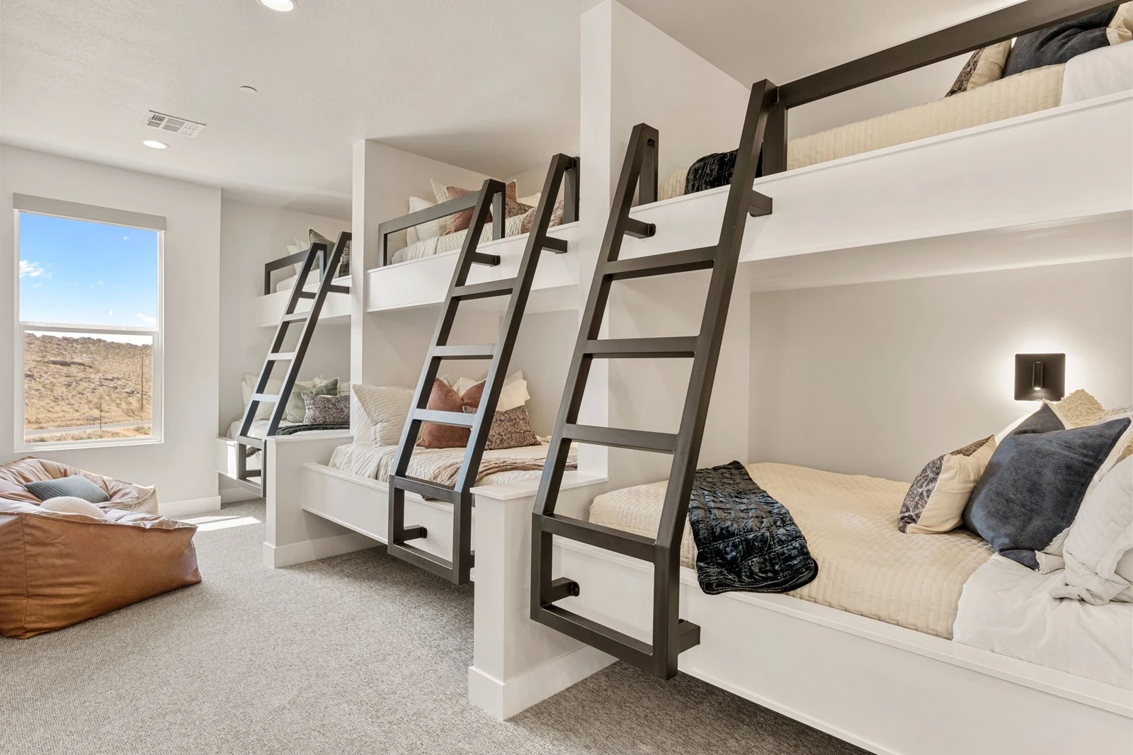 3 Twin/Double Bunks