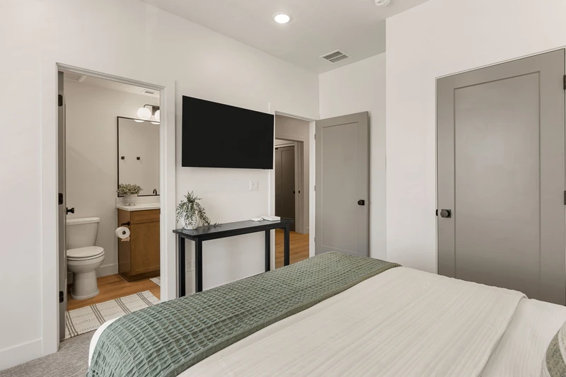 King Bedroom