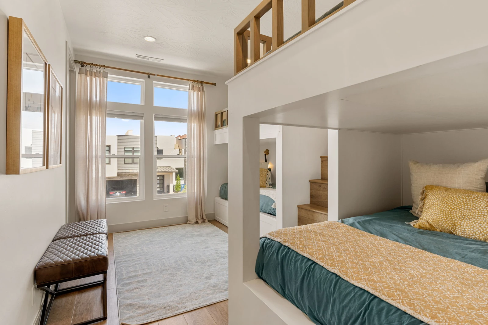Queen/Queen + Twin/Twin Bunks + Trundle