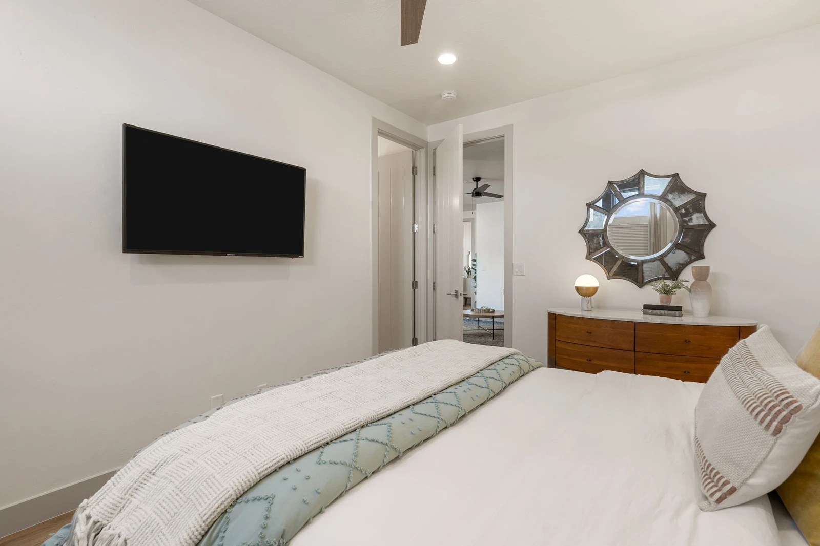 Queen Bedroom