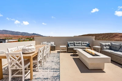 House 2 - Rooftop Deck