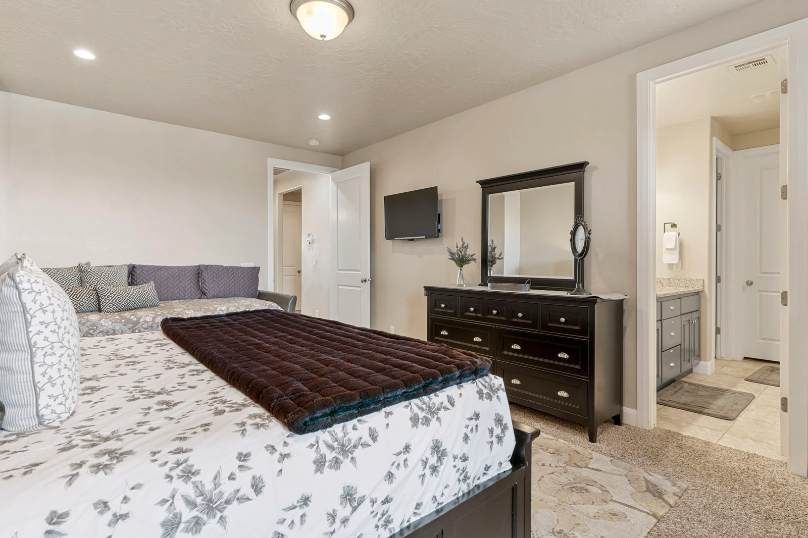 King Bedroom
