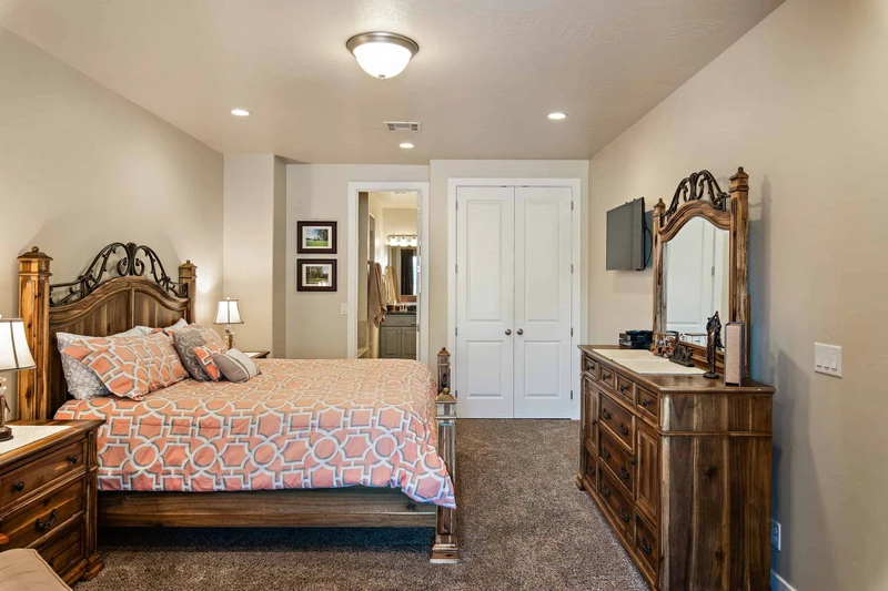 King Bedroom