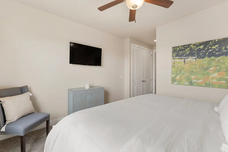 King Bedroom