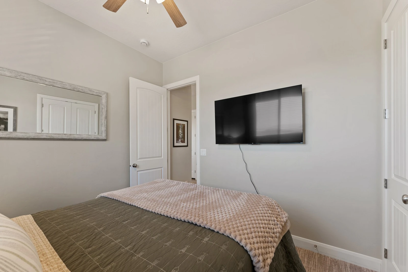 Queen Bedroom