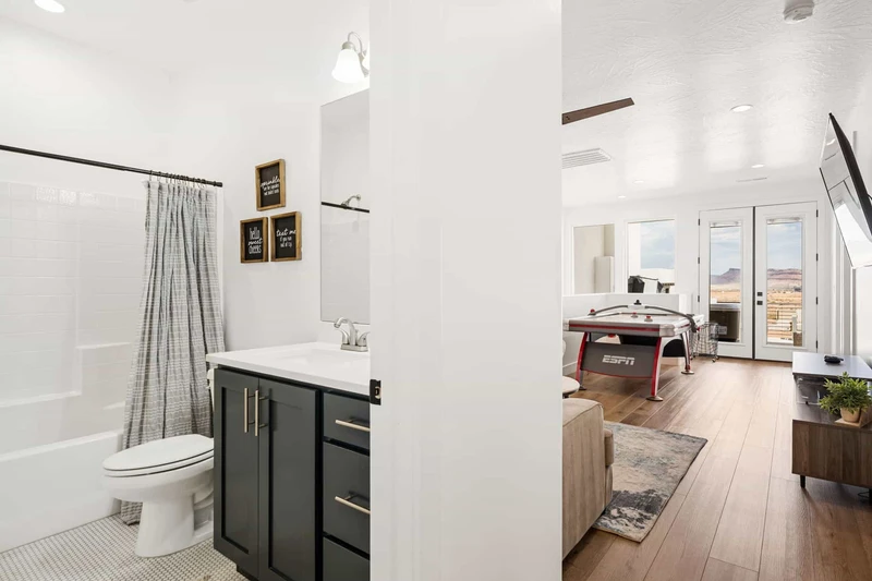 Detached 2nd Floor Bathroom
