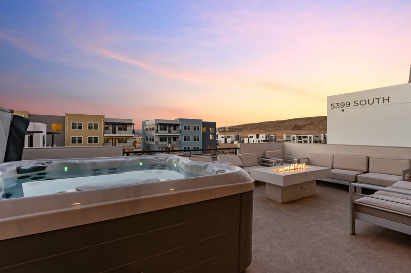 2nd Floor Patio with Private Hot Tub