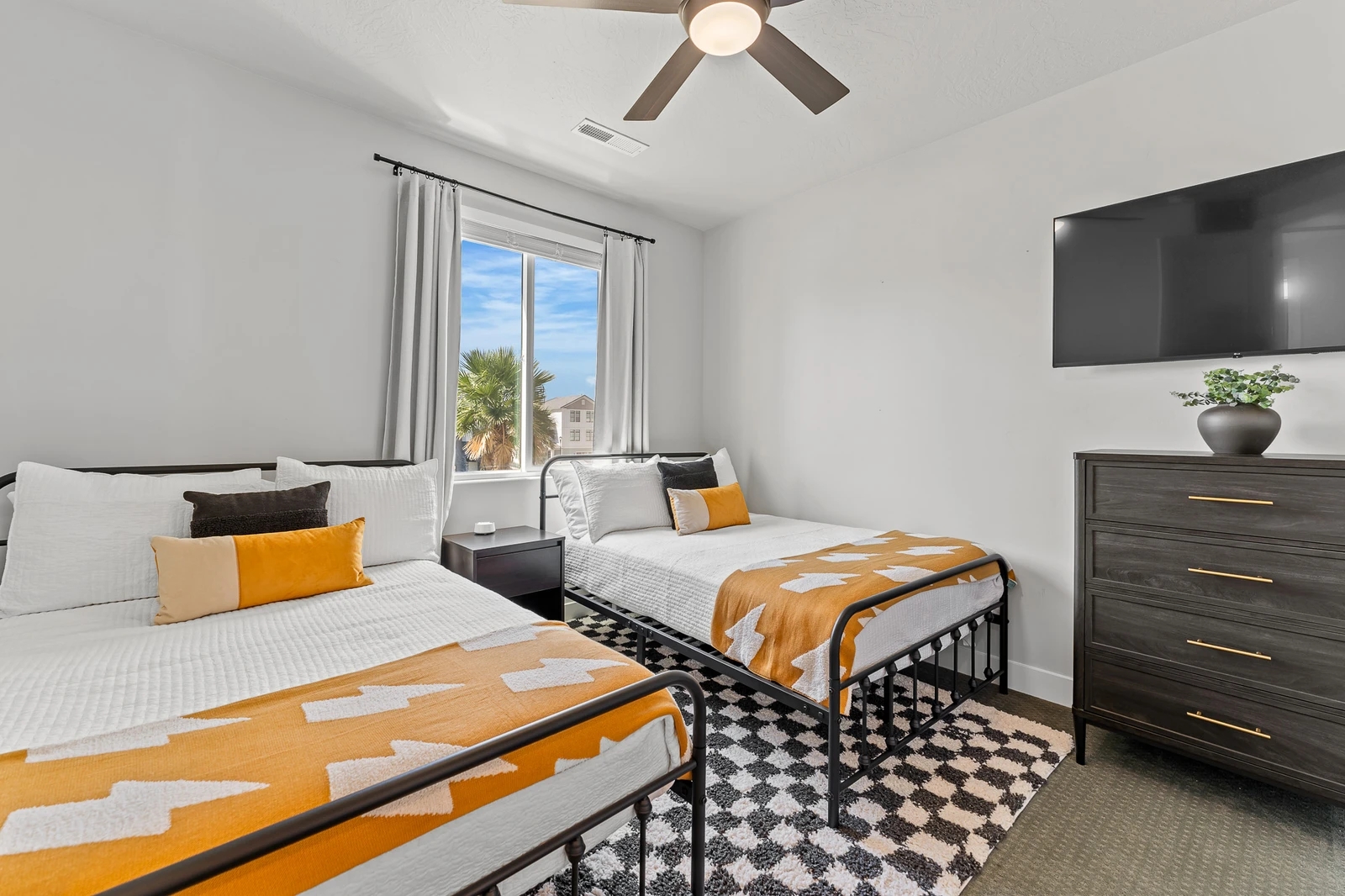 2 Double Beds/Attached Bath