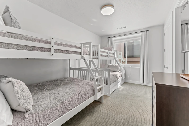 2 T/F Bunks. 1 Twin/Attached Bath