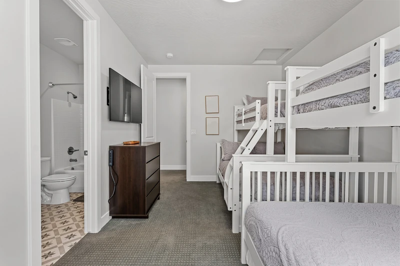 2 T/F Bunks. 1 Twin/Attached Bath
