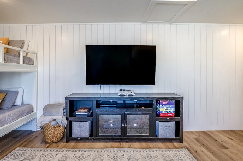 3rd Level Loft TV
