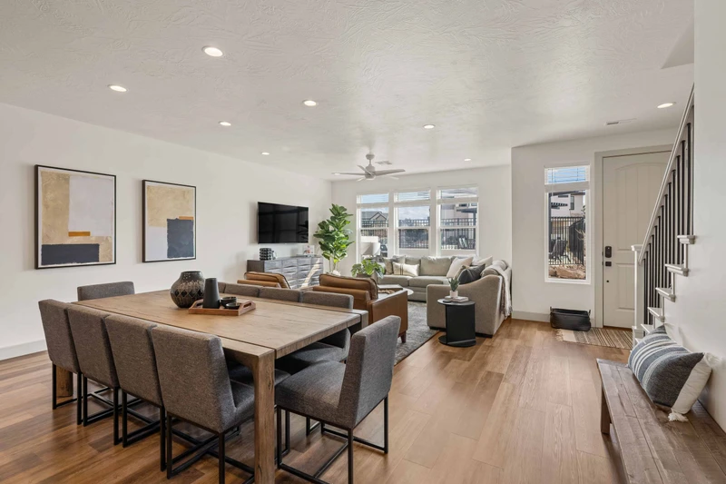 Dining / Living Room