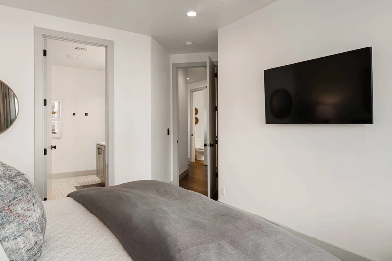 King Bedroom