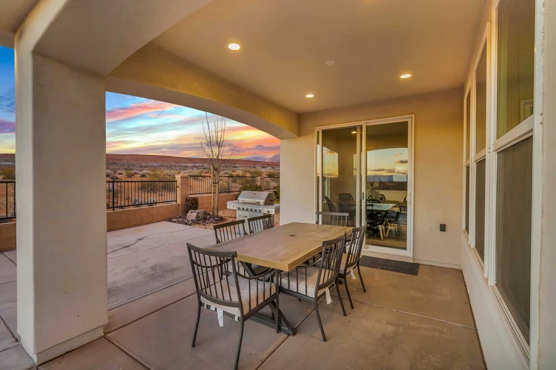 Outdoor Patio Dining Area