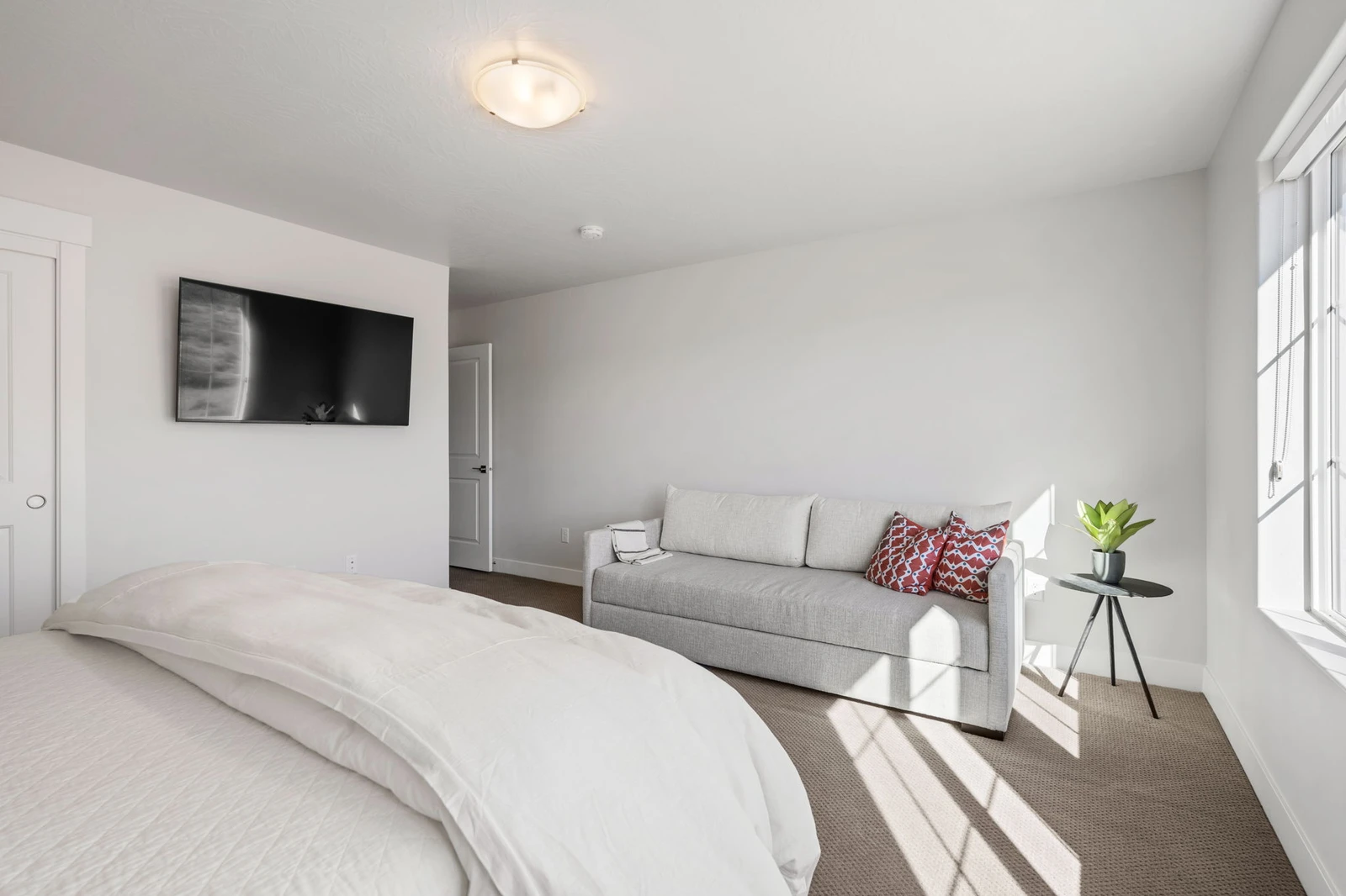 King Bedroom and Queen Sofa Sleeper