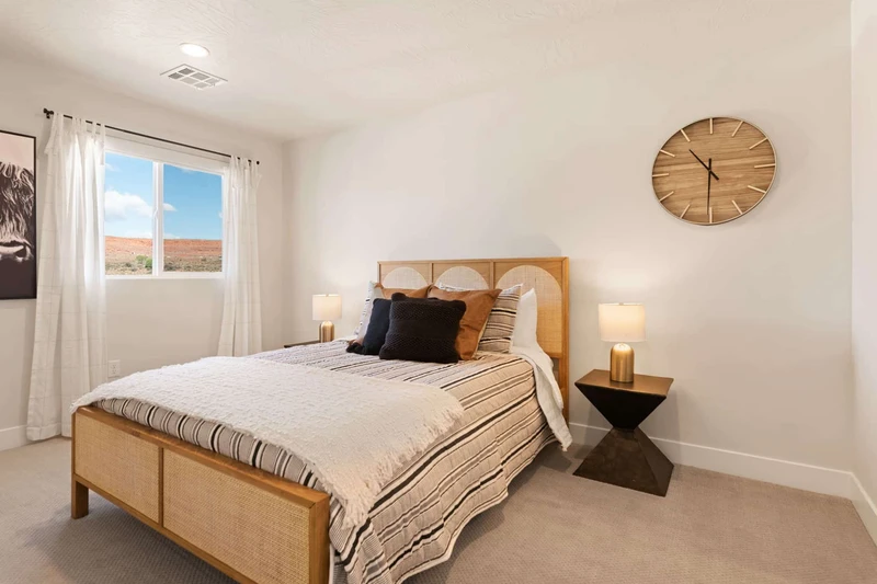Queen Bedroom