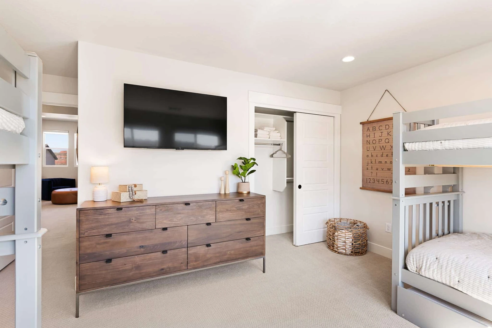 Queen Bedroom