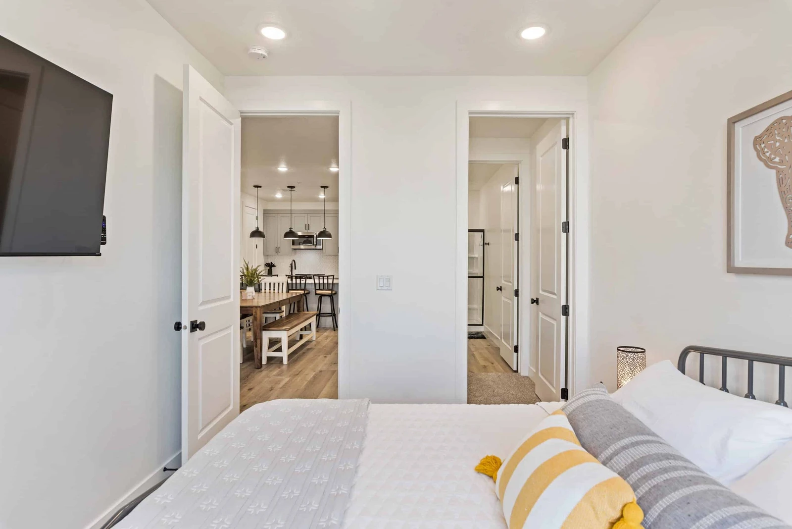 1st Floor Master King Bedroom