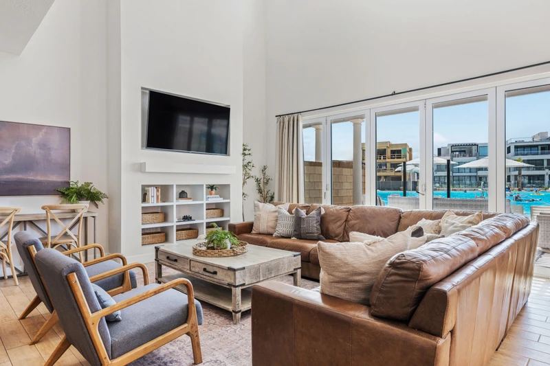 Living Room & Lagoon Front Views