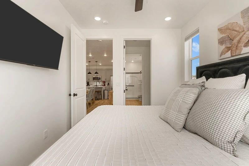 King Bedroom
