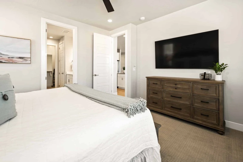King Bedroom