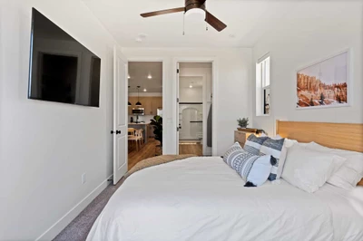 Queen Bedroom