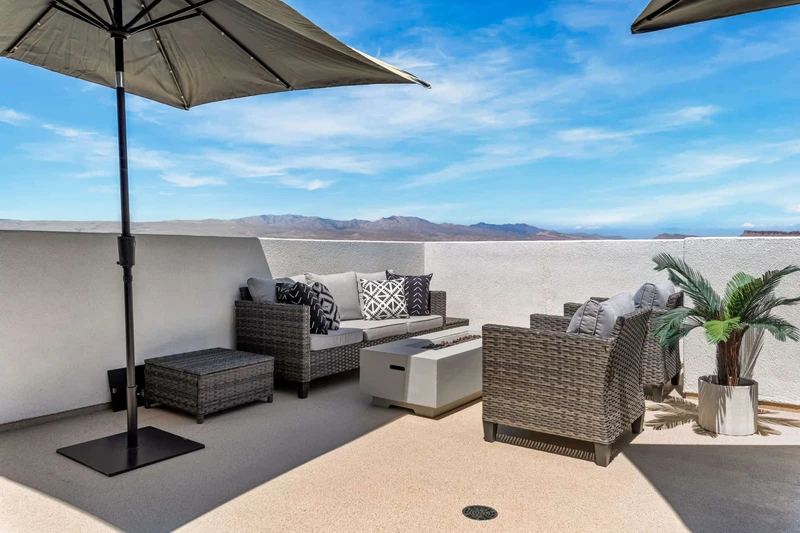 Rooftop Balcony