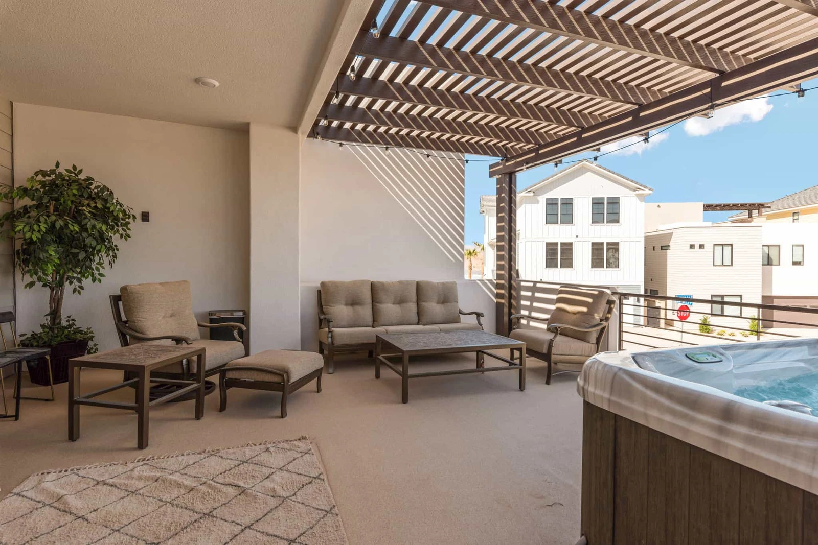 2nd Floor Patio