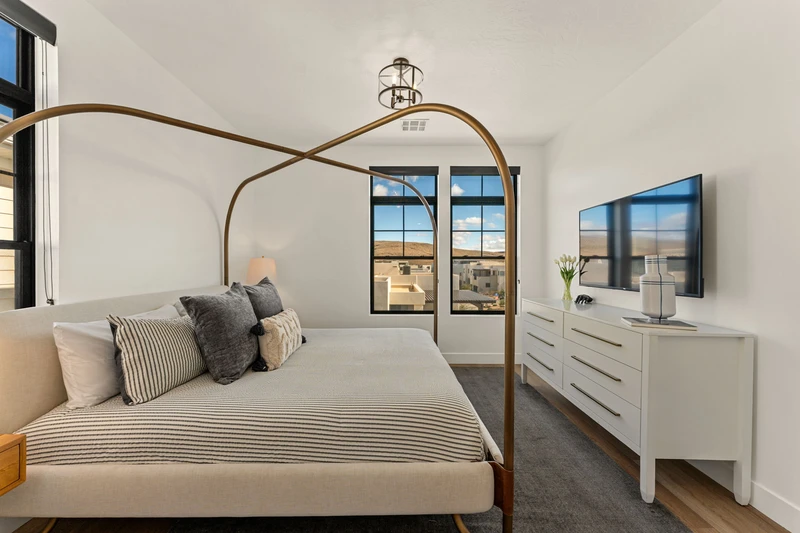 King Bedroom
