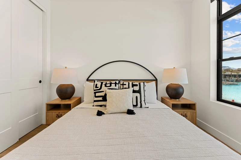 Queen Bedroom