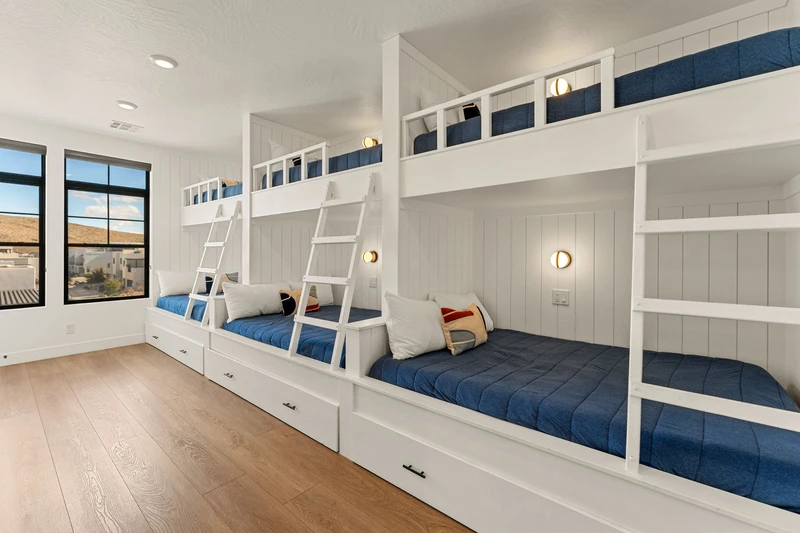 3 Twin/Double Bunks + 3 Double Trundles