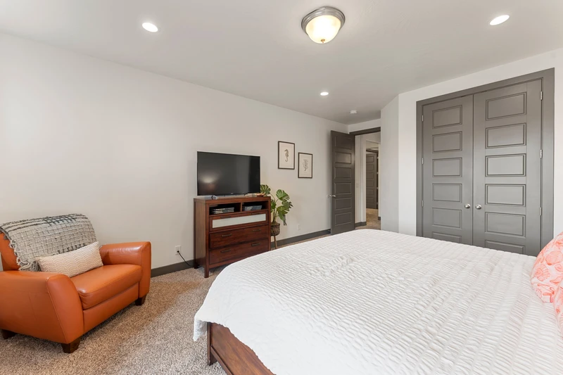 King Bedroom