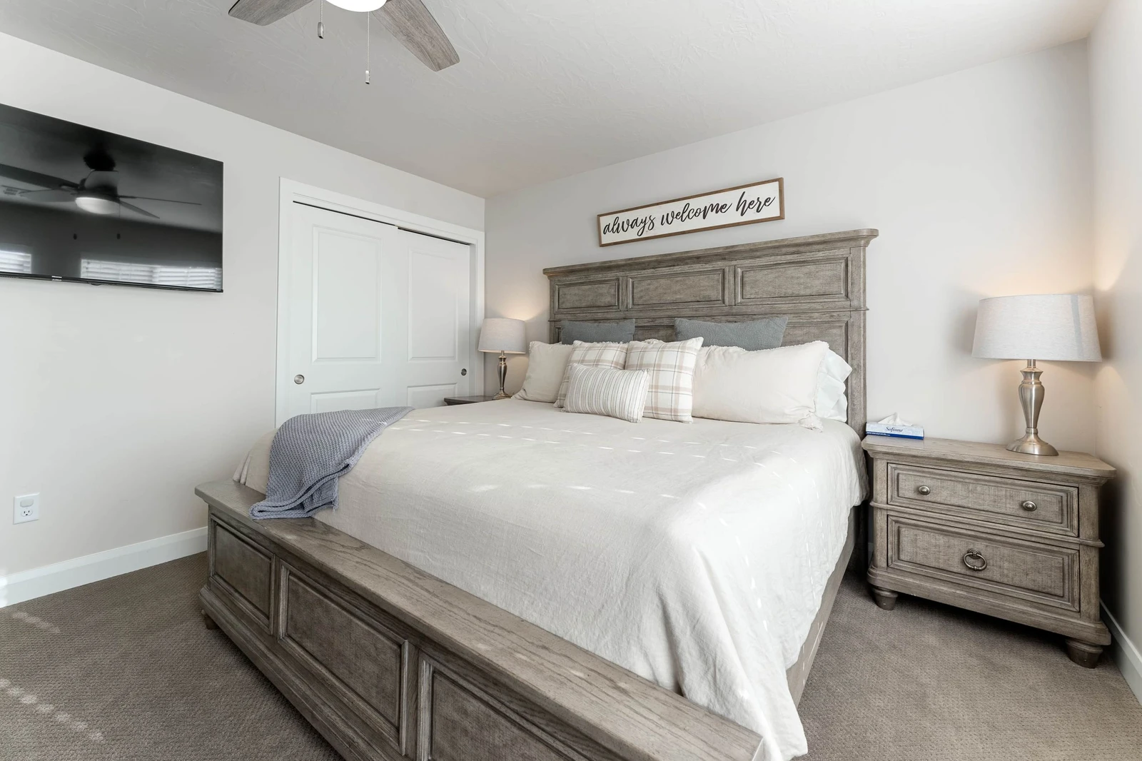 King Bed, Twin/Twin Bunkroom