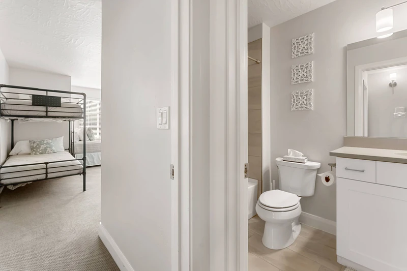 King and Bunkroom Bathroom